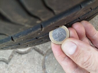 Continental 215/60 r17 H letné - 3