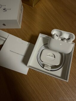 Apple AirPods Pro 2 - 3