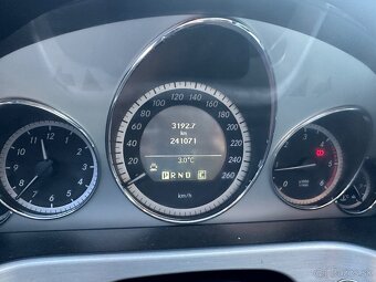 Mercedes E 220 cdi - 3