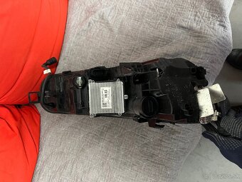 Predné ľavé svetlo passat b9 - 3