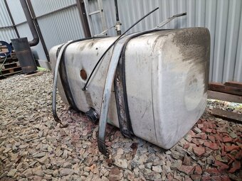 Palivová nádrž - 3