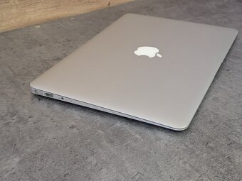 MacBook Air 13 - Intel Core i5, 4G/128G, macOS Sonoma 14 - 3