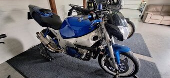 Suzuki GSX 750R - 3