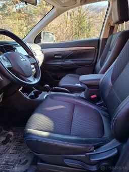 Mitsubishi Outlander - 3