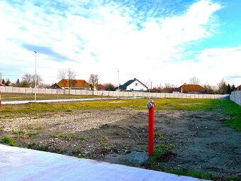 NA PREDAJ - stavebný pozemok C1- 1154m2 v Zemianskej Olči - 3