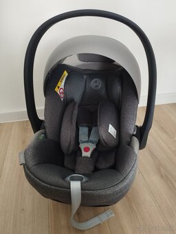 Vajíčko Cybex Cloud T+ spolu so základňou Cybex Base T - 3