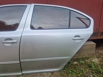 Predám dvere na Škoda Octavia II 2 STRIEBORNÁ METALÍZA - 3
