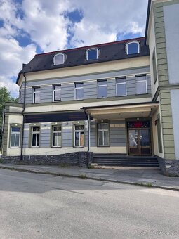 🔑 Na prenájom obchodné priestory – centrum Vrútky - 3