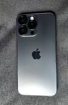 iPhone 15 Pro Max - black - 3
