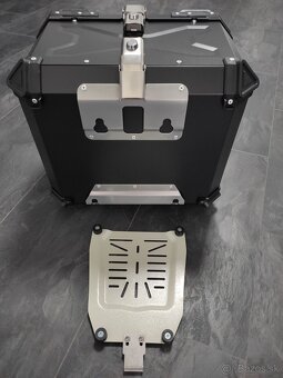Univerzálny hliníkový moto kufor (TopCase) 55L, 65L - 3