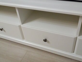 komoda pod TV Ikea Liatorp - 3