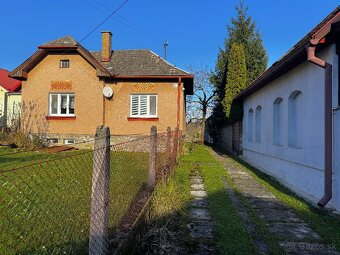 NA PREDAJ: Udržiavaný podpivničený vidiecky domček, Poruba - 3