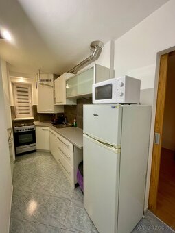 Prenájom- 2 izbový byt - 3