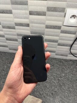 iPhone SE 128gb - 3