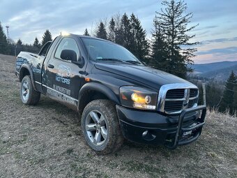 Dodge Ram 1500 - 3