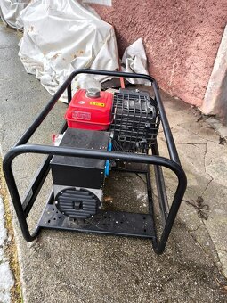 Elektrocentrála Honda ECT7000 - 3