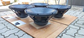 Predám 2ks RCF LF18X401 - 3