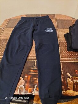 Rifle a tepláky pre chlapca 164 - 3