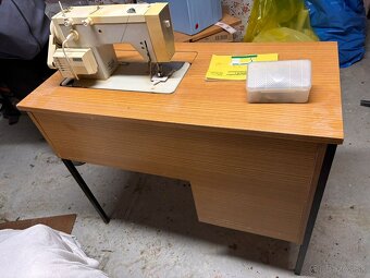 Predám šijací stroj Veritas - 3