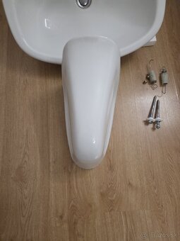 UMYVADLO DO KÚPEĽNE JIKA - 3