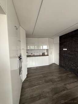 2 izbový byt na prenájom Zvolen so súkromným parkoviskom - 3