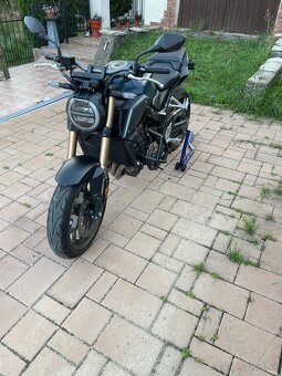 Honda CB650R 2023 - 3