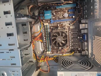 Predám PC, set - 3