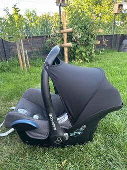 Autosedačka Maxi Cosi Cabriofix + iSize základňa - 3