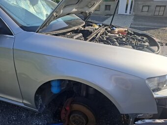 Blatník Audi A6C6 - 3