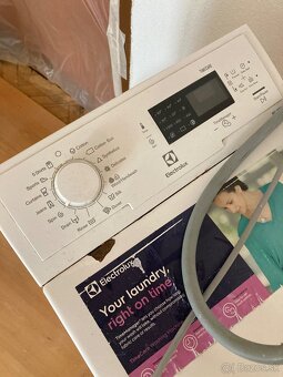 Pracka Electrolux funkcna plnena zhora - 3