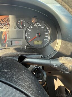 Predám SEAT Cordoba 1.4zelená metalíza 500€ - 3