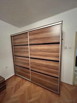 Predám šatnikovú skriňu - 3