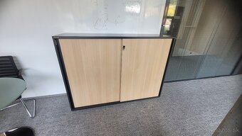 Kancelársky nábytok,sedacia súprava,komody - 3