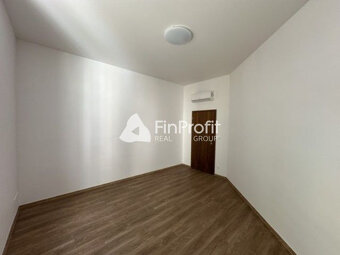 Kompletne zrekonštruovaný, klimatizovaný 4i byt na predaj - - 3