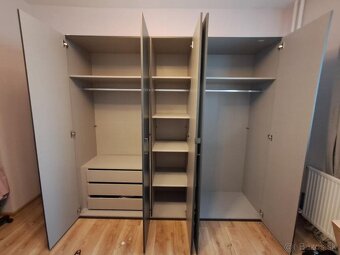 Šatníková skriňa - 3