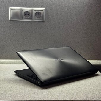 Notebook ASUS F553M - 3
