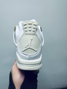 Jordan 4 Metallic Gold - 3