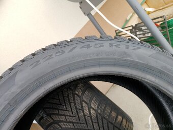 Pirelli powergy 225/45 R17 94V - 3