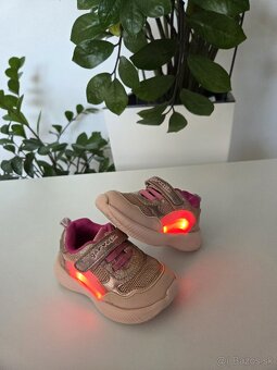 Svietiace tenisky Garvalín veľ.22 - 3