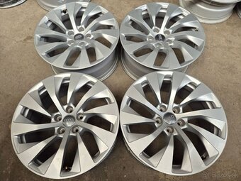 5x112 r18 ET26 x 8J elektróny AUDI - 3