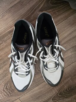obuv značka ASICS - 3