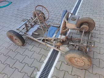 motokára - 3