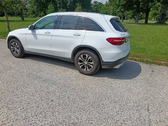 Predám Mercedes-Benz GLC SUV 220 d 4matic - 3