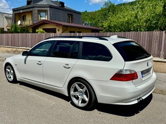 BMW E61 530d LCI INDIVIDUAL -SOFTCLOSE- PANORÁMA - 3