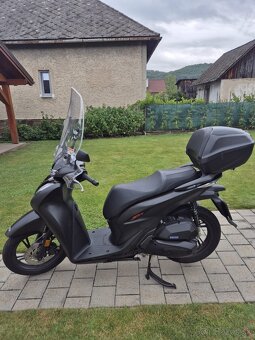 Skúter HONDA SH 125, plexi, kufor - 3