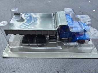 Deagostini KRAZ 256 B1 - 3