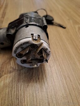 Na škodu 105, 120 - 3