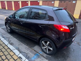 Mazda 2 - 3