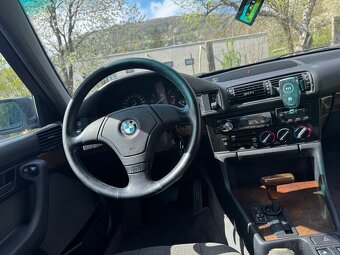 Predám BMW E34 520iA - 3