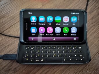 Nokia e7 - 3